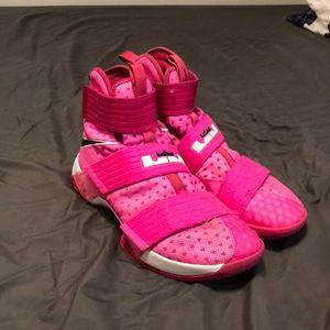 LeBron Soldier 10’s (Breast Cancer Edition)